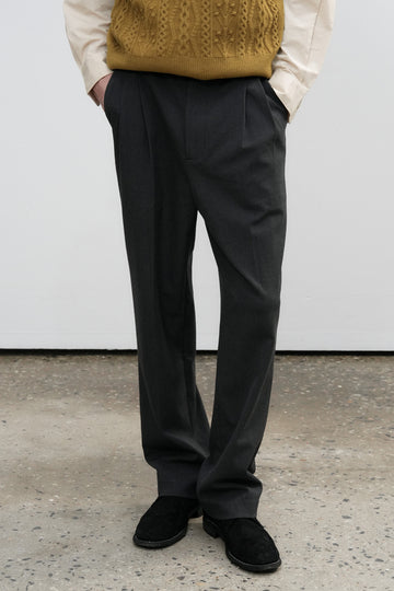 General Idea MAN Double Pleat Suit Trousers [CHARCOAL]