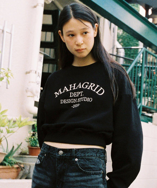Mahagrid ARCH DEPT CROP SWEATSHIRT [BLACK]