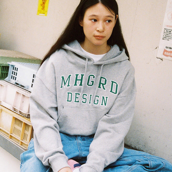 Mahagrid MHGRD APPLIQUE CROP HOODIE [GREY]