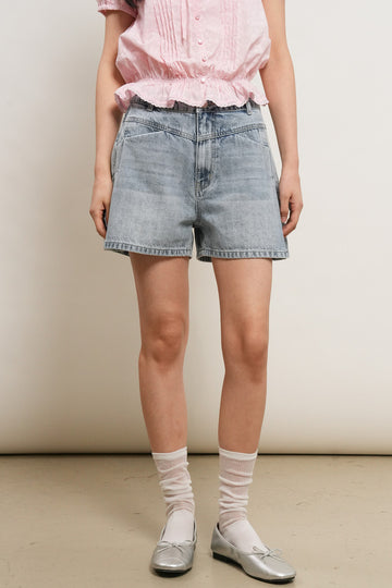 General Idea WOMAN One-Tuck Wide Denim Shorts