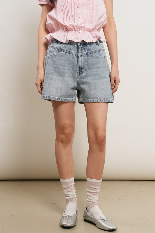 General Idea WOMAN One-Tuck Wide Denim Shorts