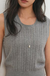 General Idea Woman Scallop Scarf Knit Vest