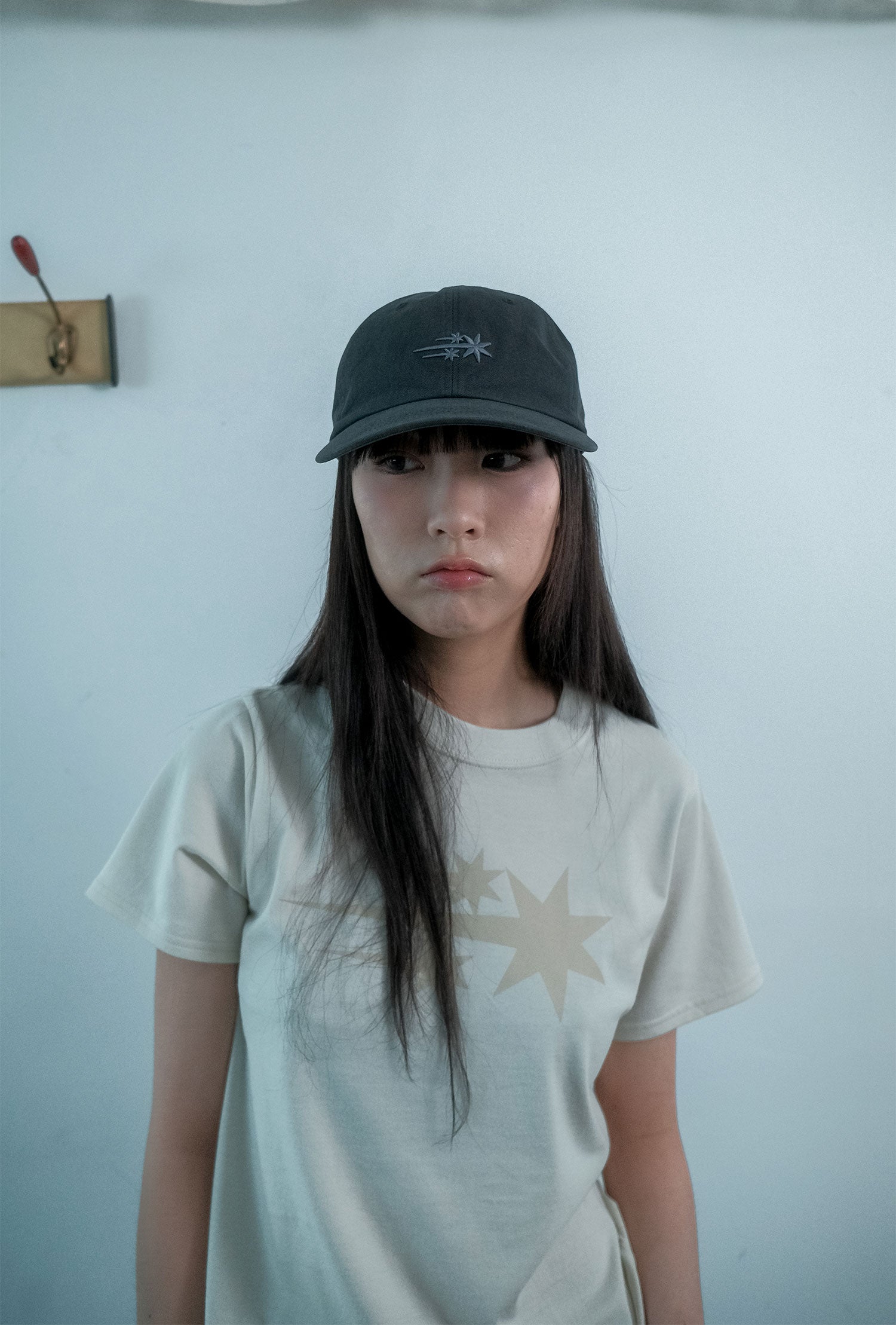 Nice Ghost Club 3 Stars Symbol Crop Slim Tee