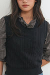General Idea Woman Scallop Scarf Knit Vest
