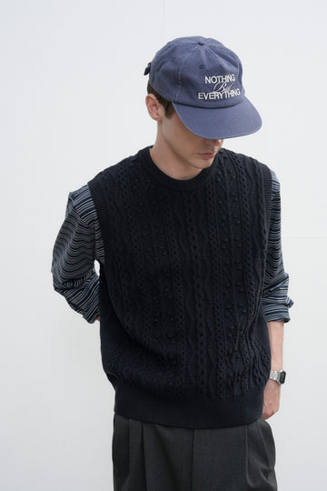 General Idea MAN Classic Crew Neck Knit Vest