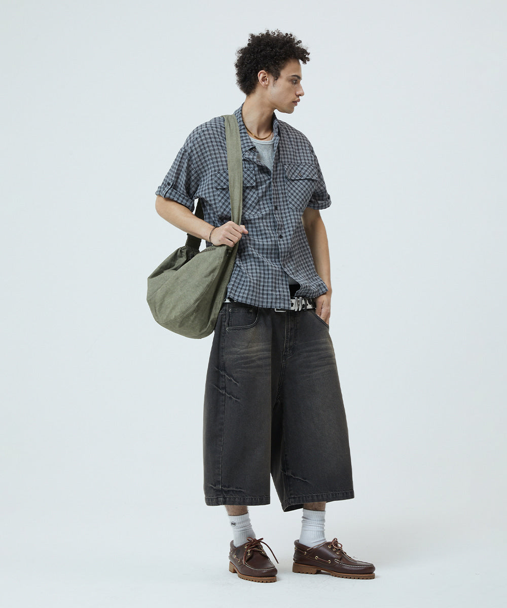 Mahagrid Bermuda Domingo Denim Short in Black