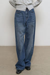 General Idea WOMAN Washed Curved Denim Pants [BLUE]