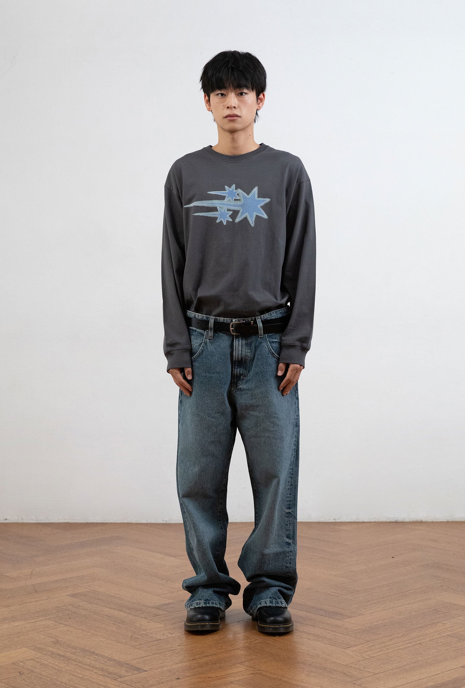 Nice Ghost Club Drawing 3 Star Long Sleeve Tee