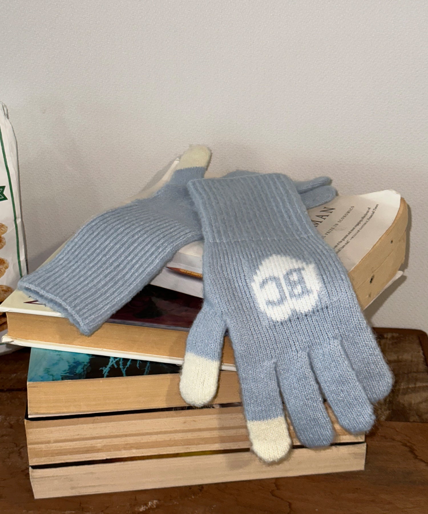 Bitter Cells Cozy Heart Gloves-3 Colors