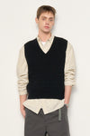 General Idea MAN Essential V-Neck Cable Knit Vest