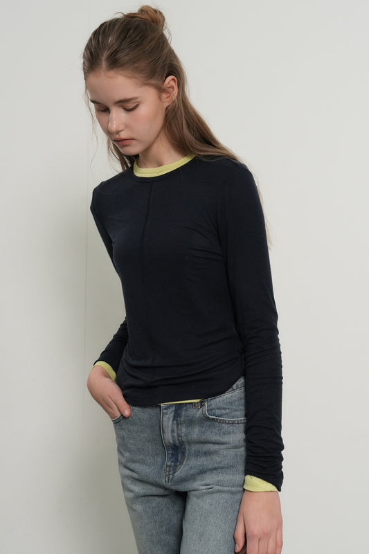 General Idea WOMAN Airy Round Neck Pin Tuck T-Shirt [NAVY]
