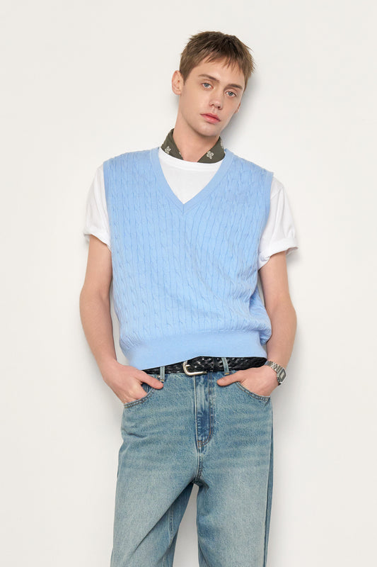 General Idea MAN Essential V-Neck Cable Knit Vest