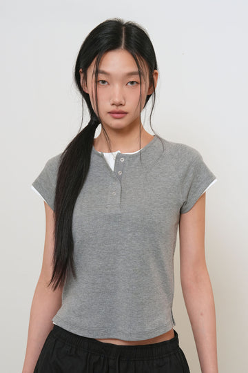 General Idea WOMAN Snap Henry Neck T-Shirt