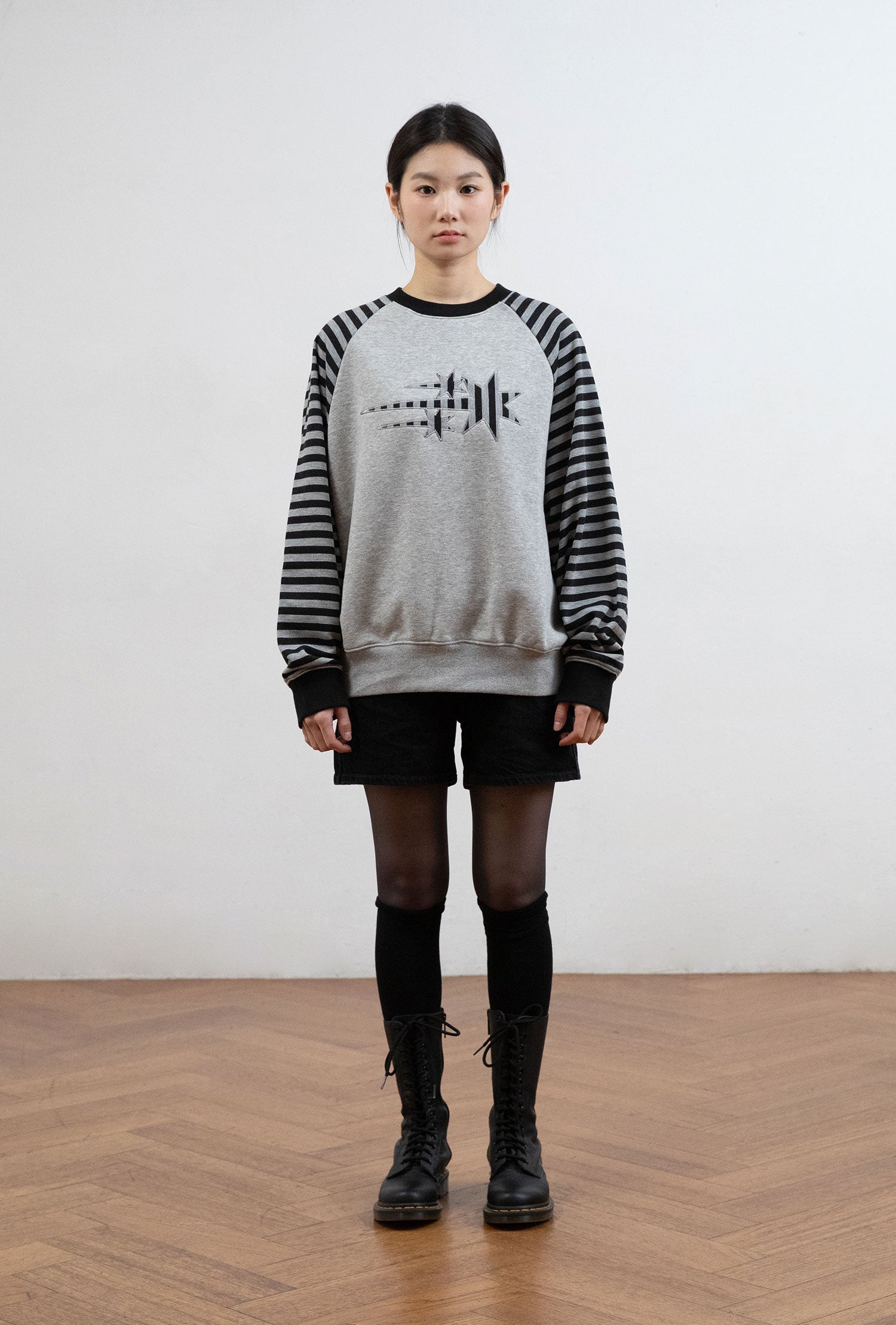 Nice Ghost Club Stripe 3Star Raglan Sweatshirt [Grey]