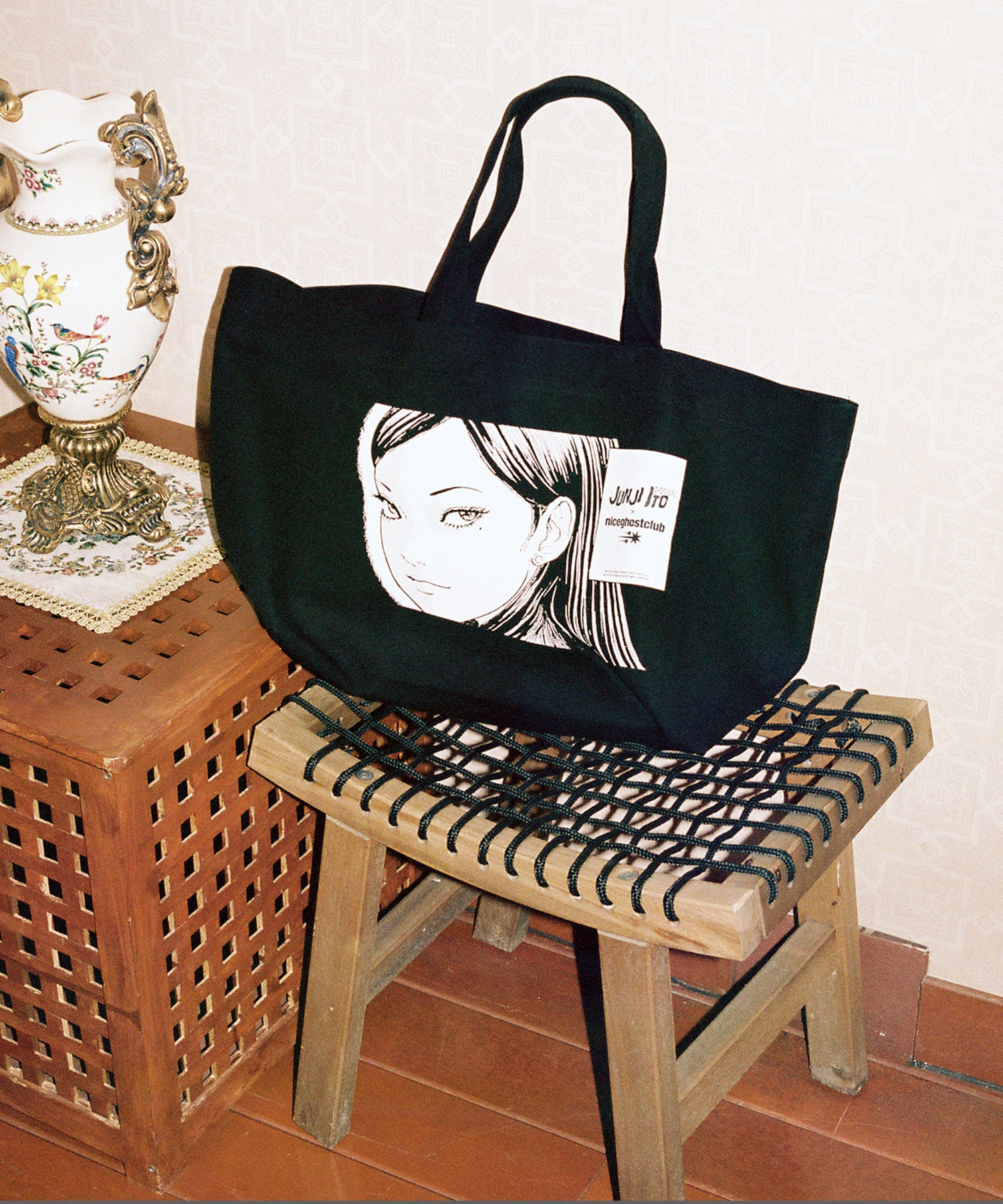 Nice Ghost Club Junji Ito Maniac Tomie Logo Big Tote Bag [Black]