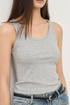 General Idea WOMAN Solid U-Neck Sleeveless