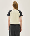 Marithé François Girbaud W SMALL REGULAR LOGO RAGLAN CROP TEE butter