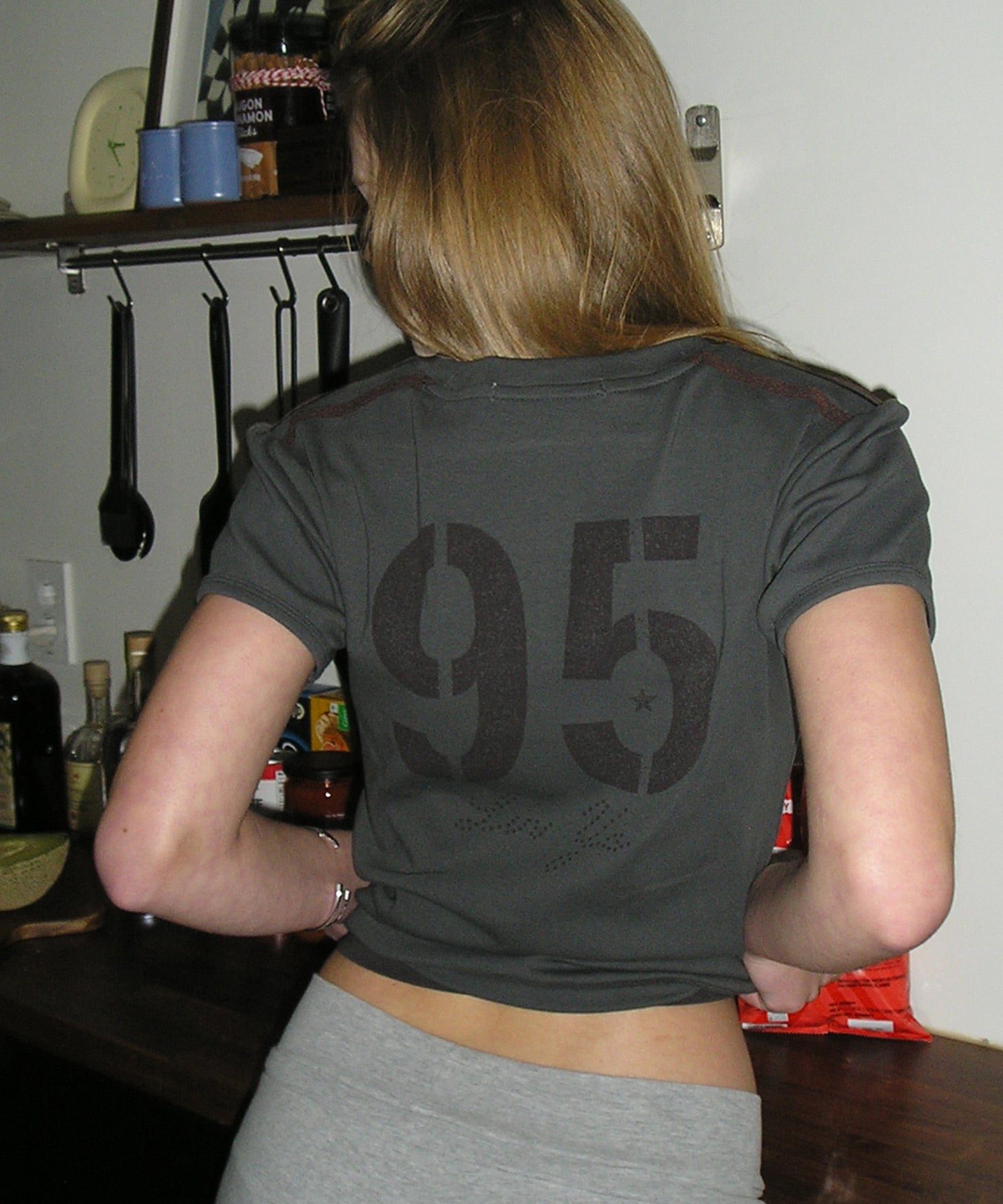Bitter Cells 95 V Neck Cheering Tee