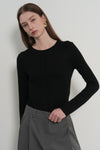 General Idea WOMAN Airy Round Neck Pintuck T-Shirt