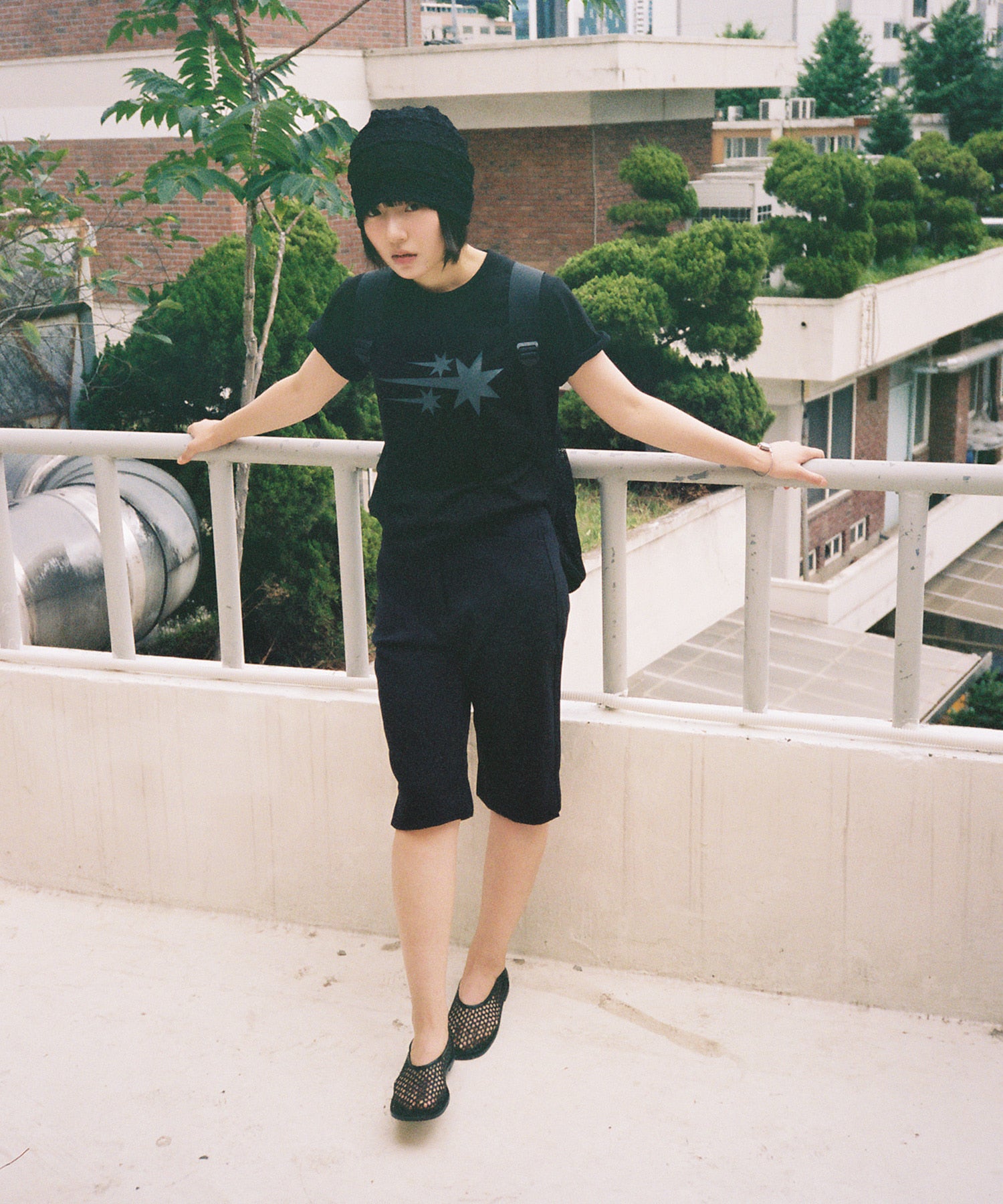 Nice Ghost Club 3 Stars Symbol Crop Slim Tee