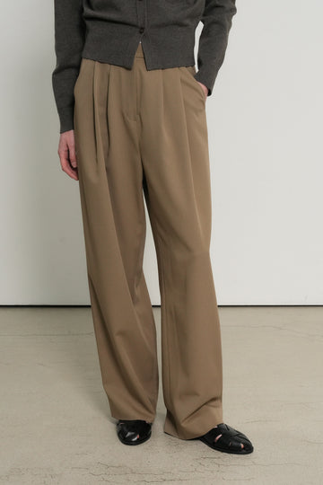 General Idea WOMAN Double Pleat Semi-Wide Slacks