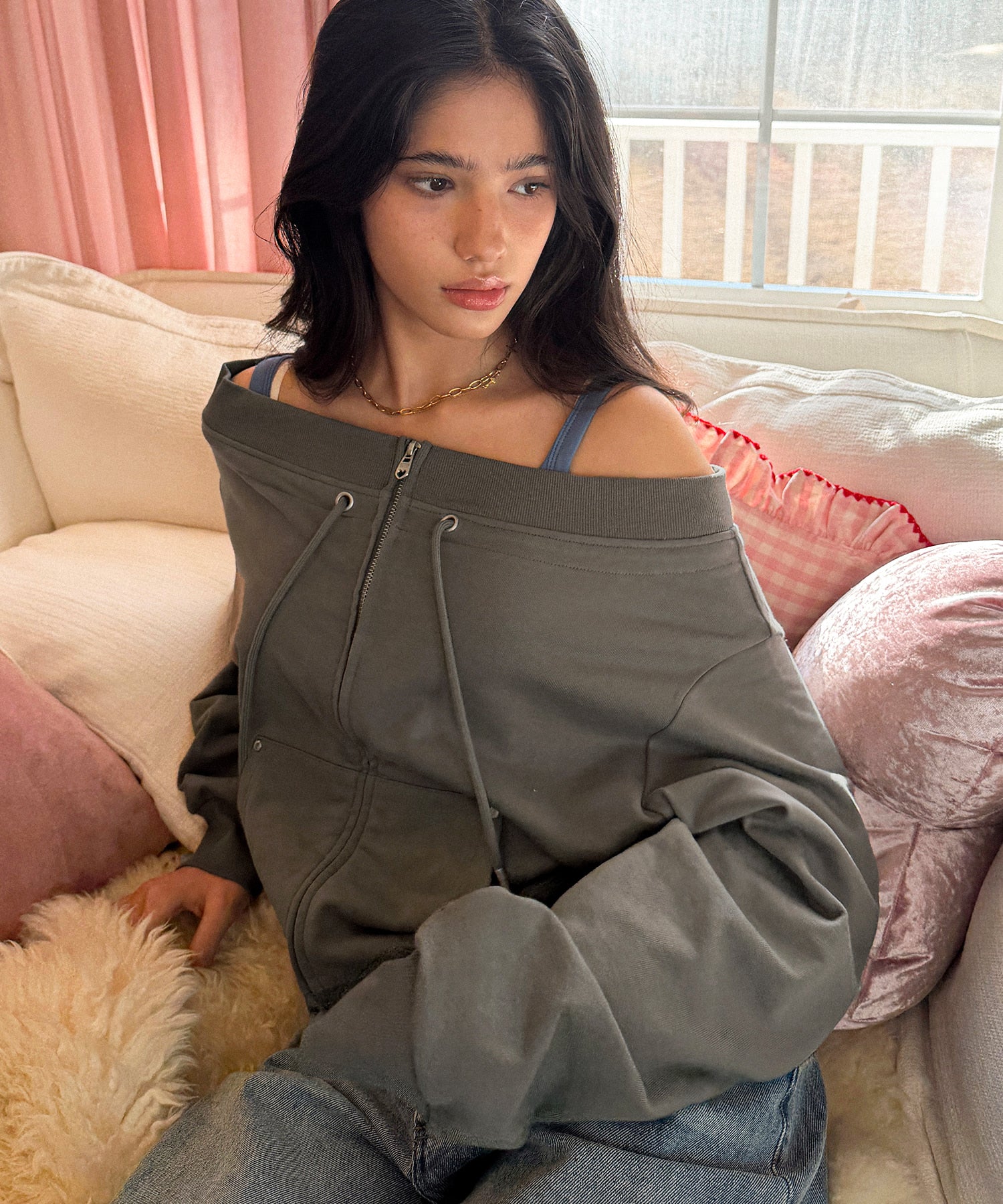 Bitter Cells Vera Off Shoulder Zip Up