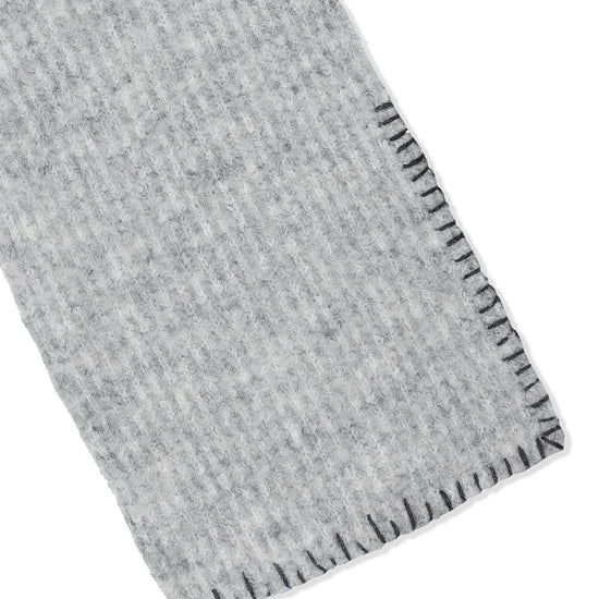 Mahagrid Boucle Stitch Muffler