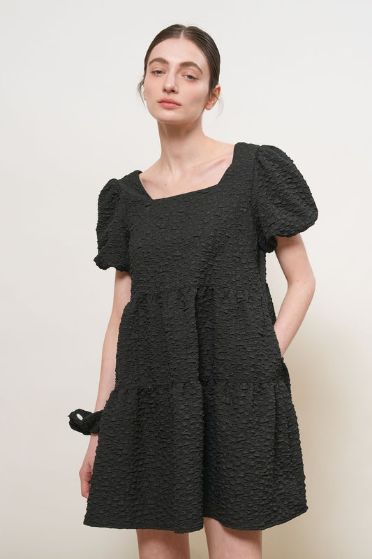 General Idea WOMAN Wrinkle Volume Puff One-Piece [BLACK]