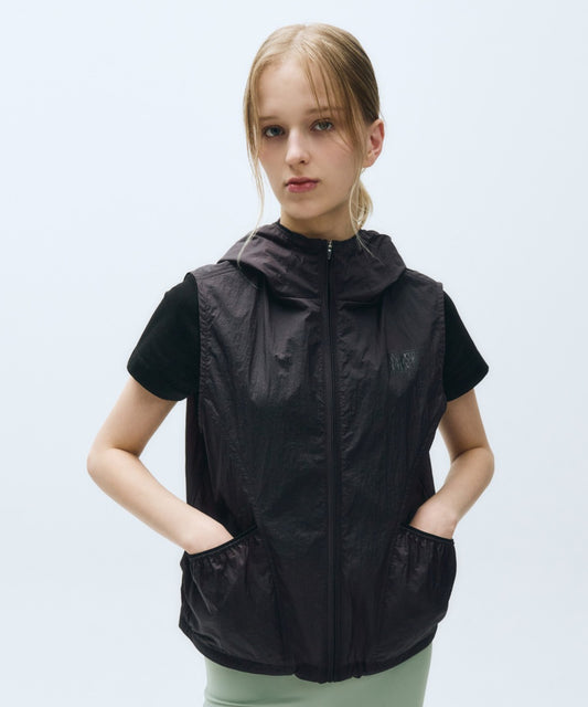 Marithé François Girbaud MOUVEMENT W NYLON HOOD VEST