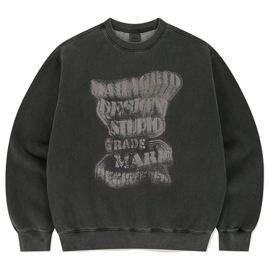 Mahagrid GRUNGE SLOGAN PIGMENT SWEATSHIRT [CHARCOAL]