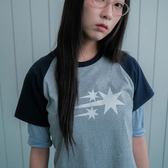 Nice Ghost Club 3 Star Dot Raglan Crop Tee