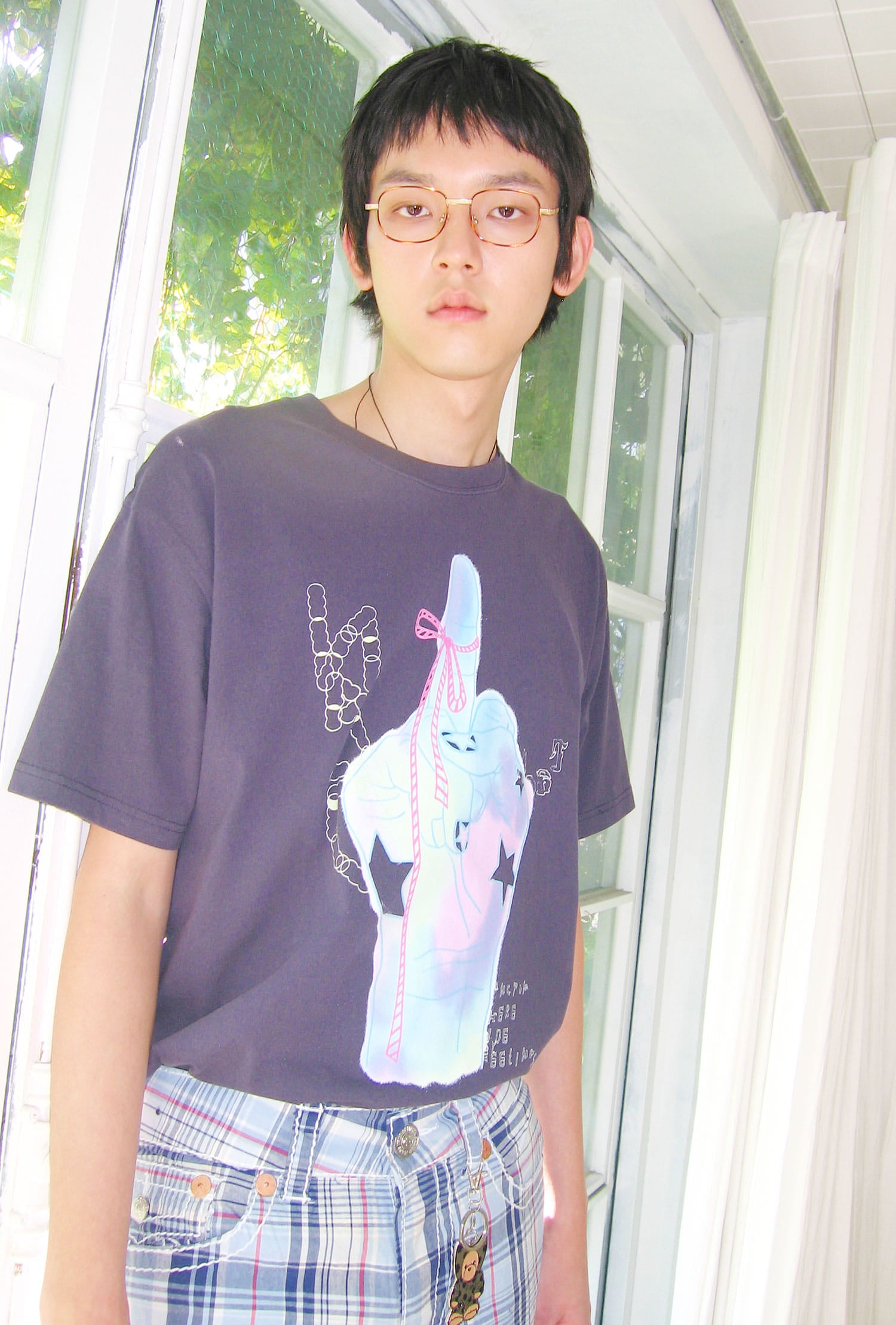 Nice Ghost Club Rainbow Finger Tee