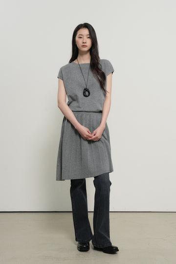 General Idea WOMAN Unbalanced Pleats Knit Dress