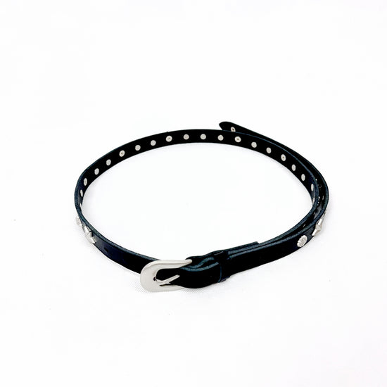 Tansanmagnesium 36 Stud Leather Belt in Star