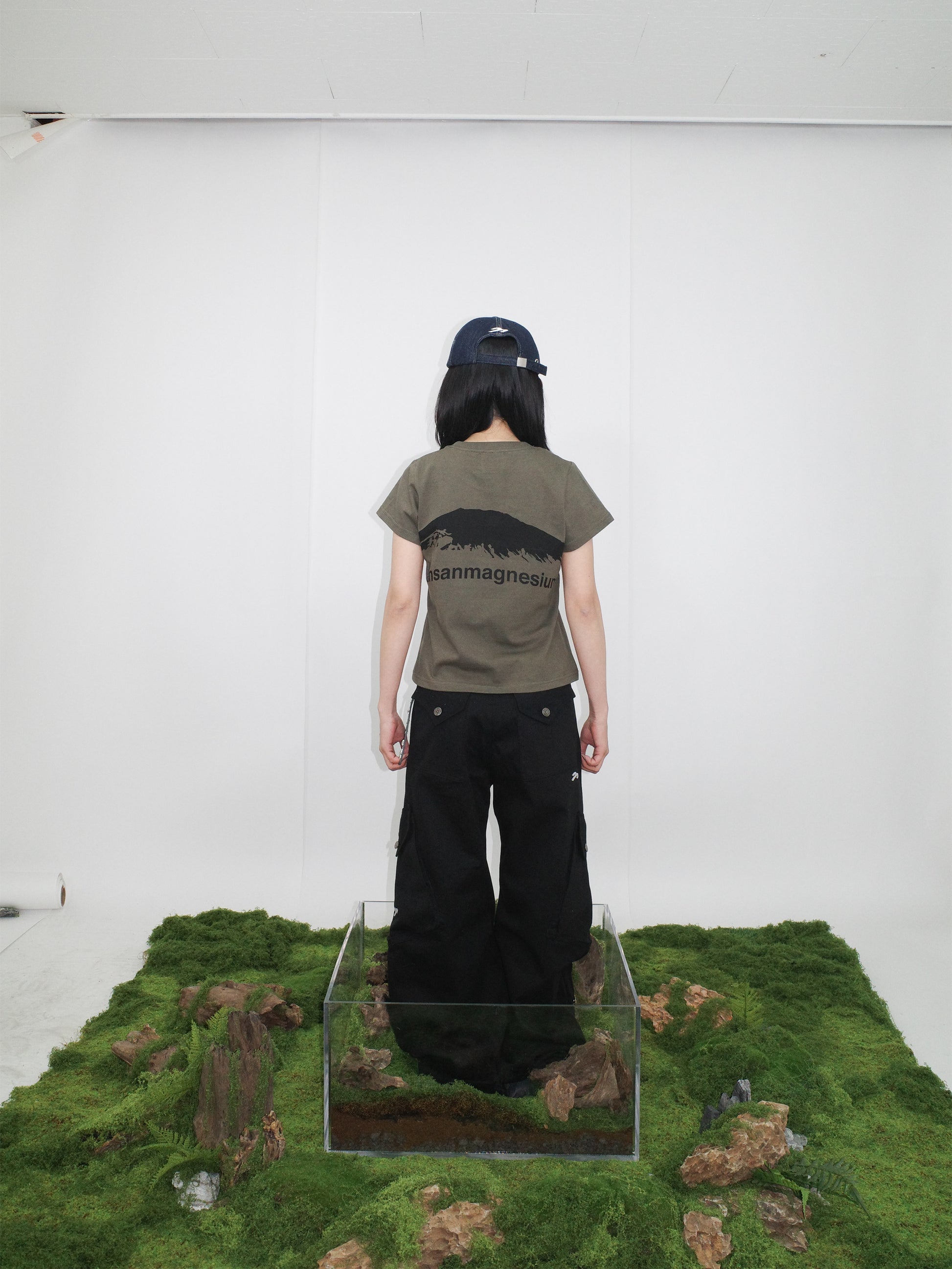 Tansanmagnesium (5/9 Pre-Order) Mountain T-Shirt