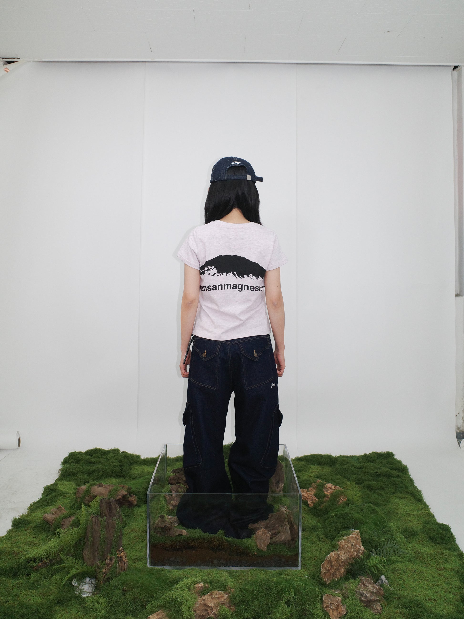 Tansanmagnesium (5/9 Pre-Order) Mountain T-Shirt