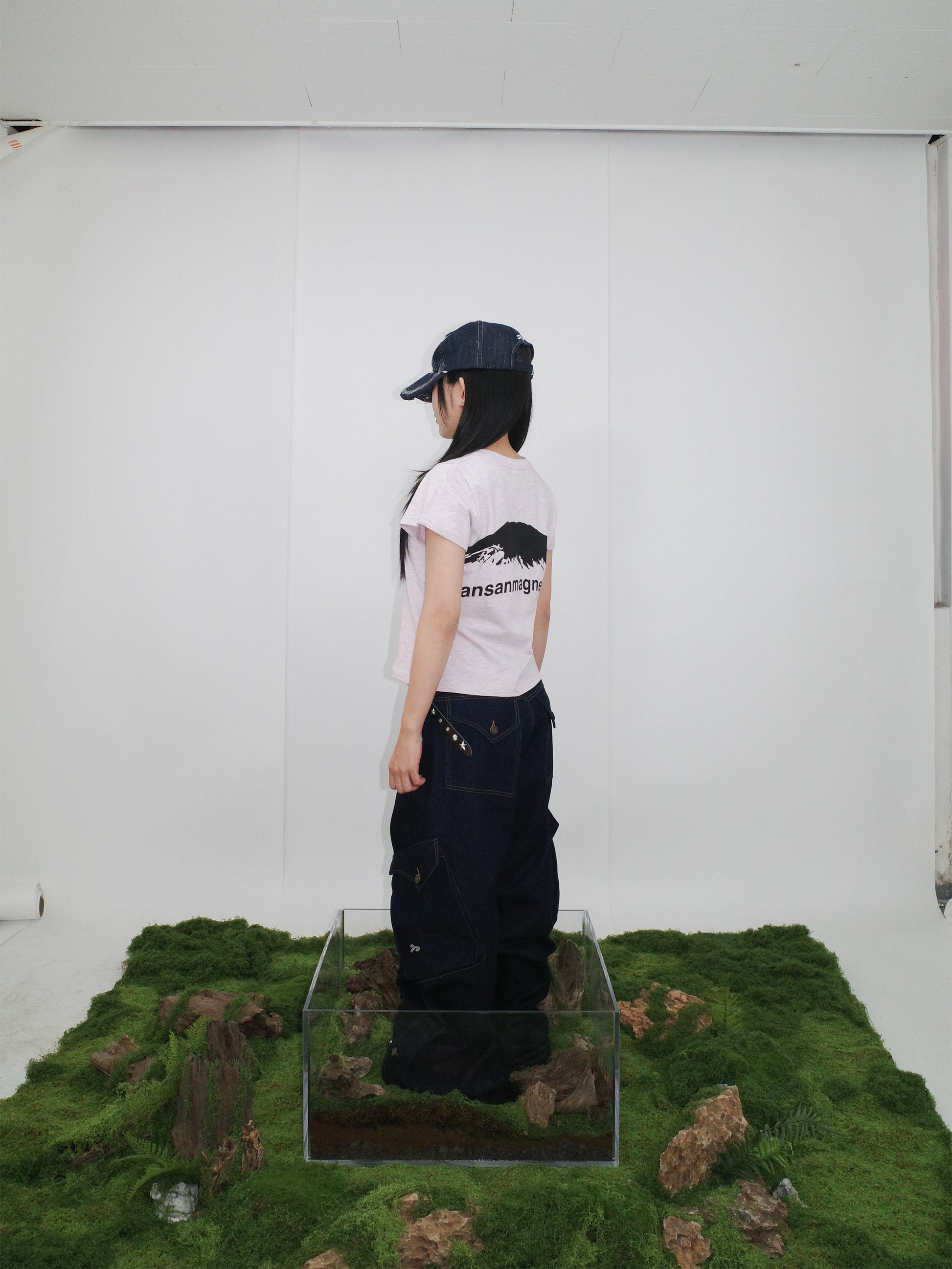 Tansanmagnesium (5/9 Pre-Order) Mountain T-Shirt