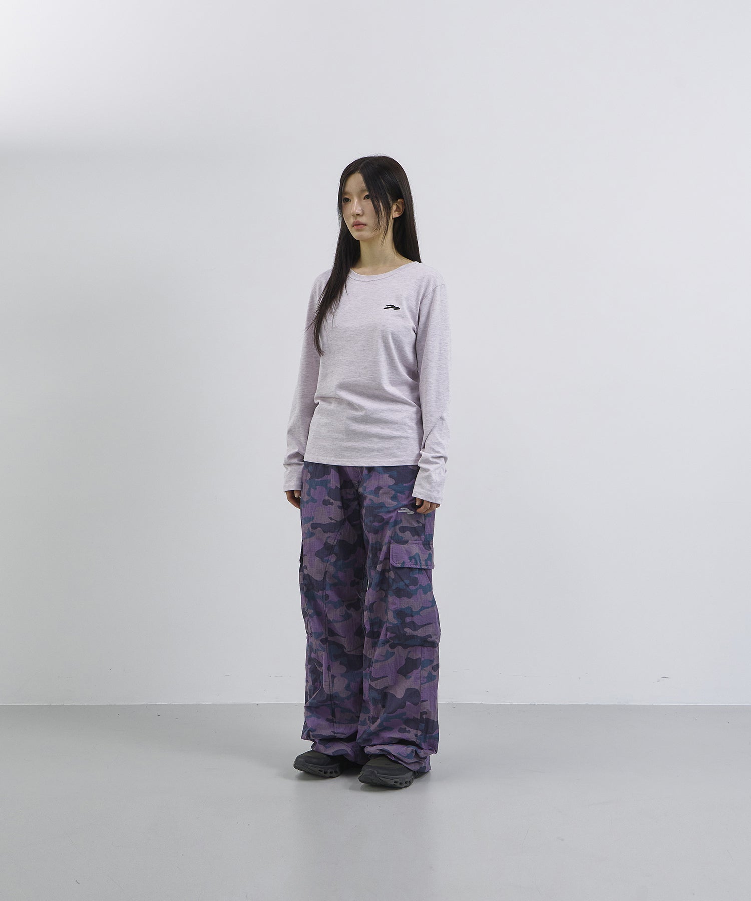 Tansanmagnesium Nylon Wide Stud Cargo Pants Camo
