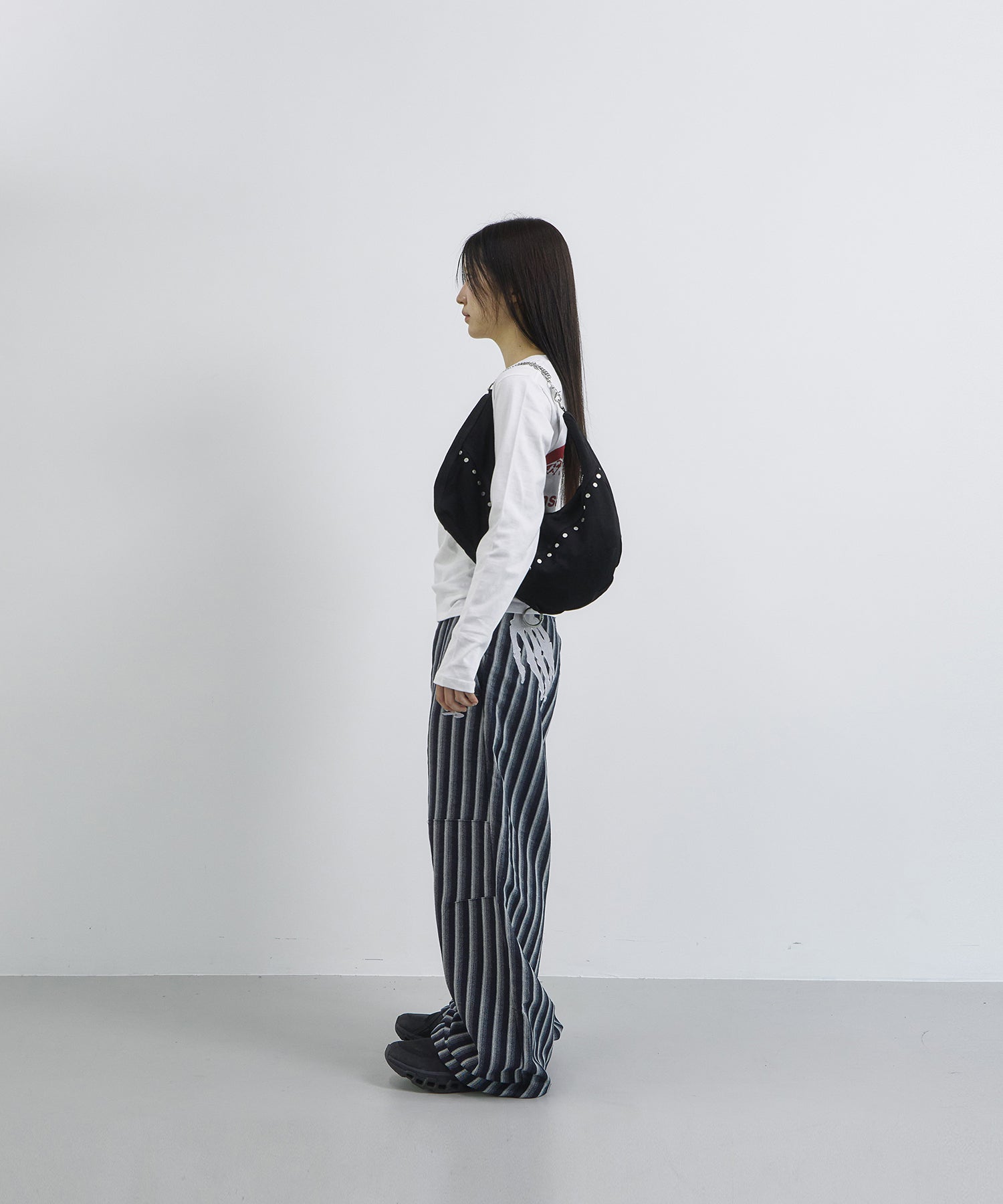 Tansanmagnesium Bone Diagonal Pants Blue