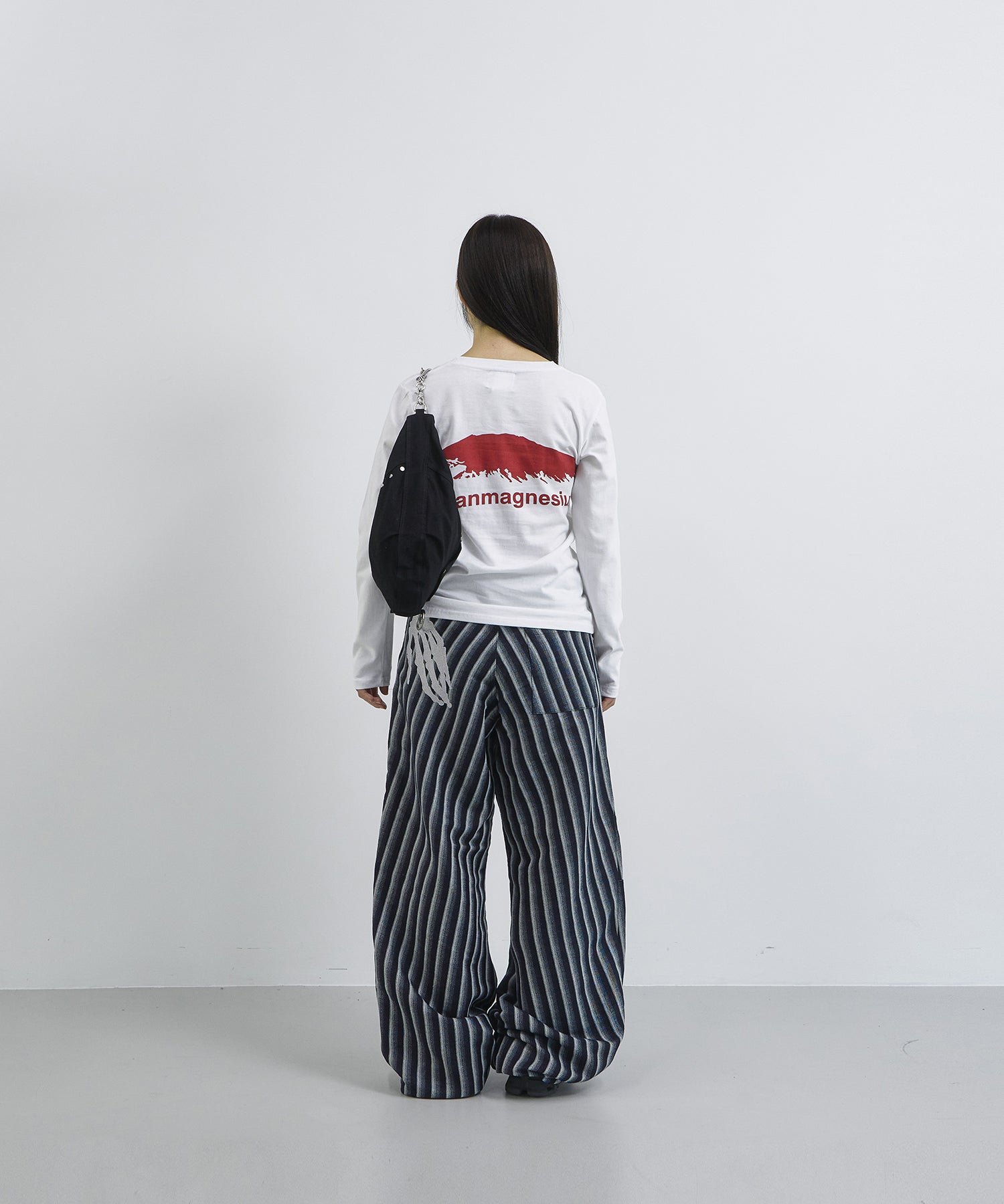 Tansanmagnesium Bone Diagonal Pants Blue