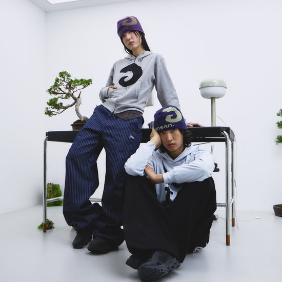 Tansanmagnesium Jacquard Horn Logo Beanie