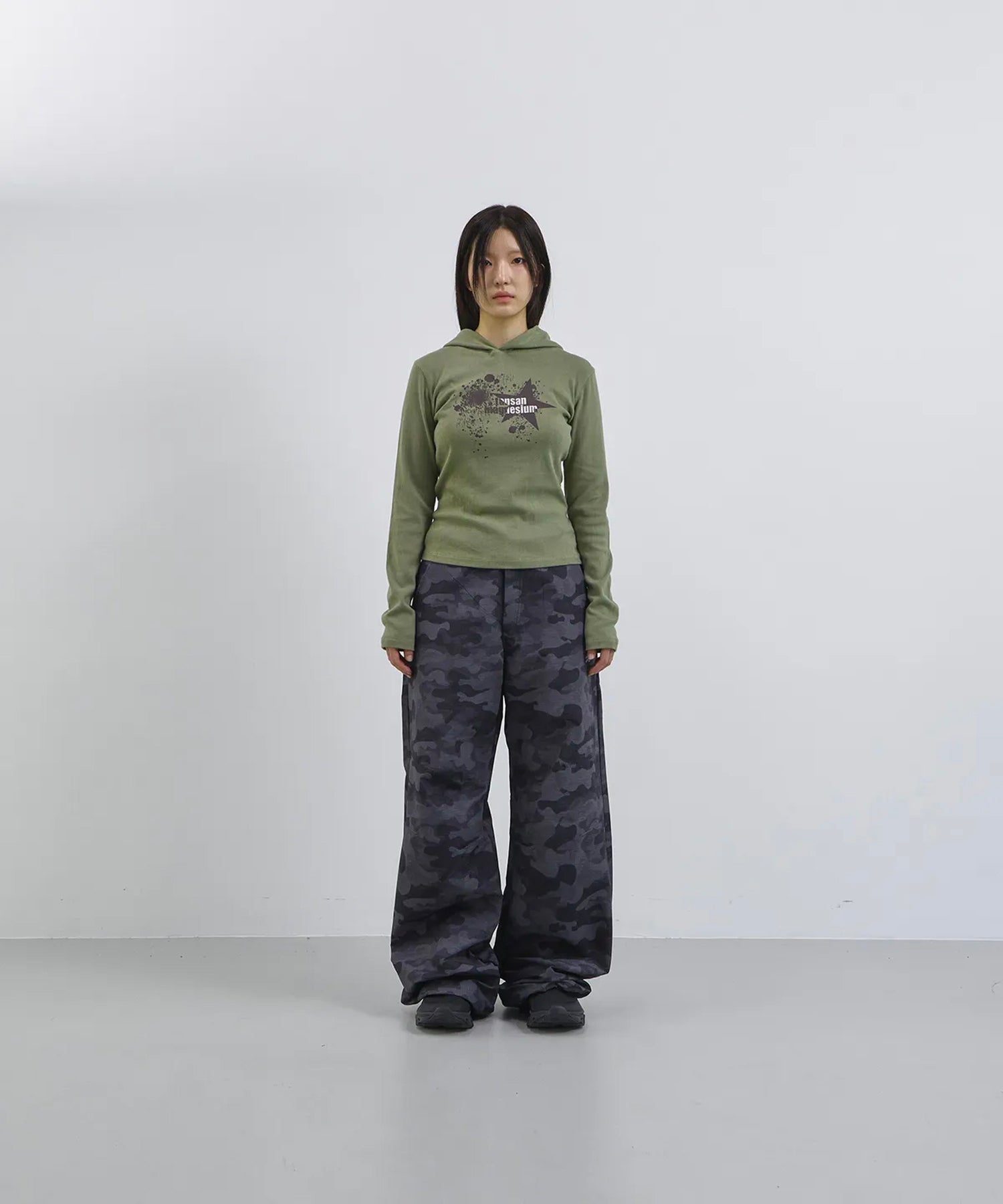 Tansanmagnesium Chalk Star Hoodie Long Sleeve Khaki