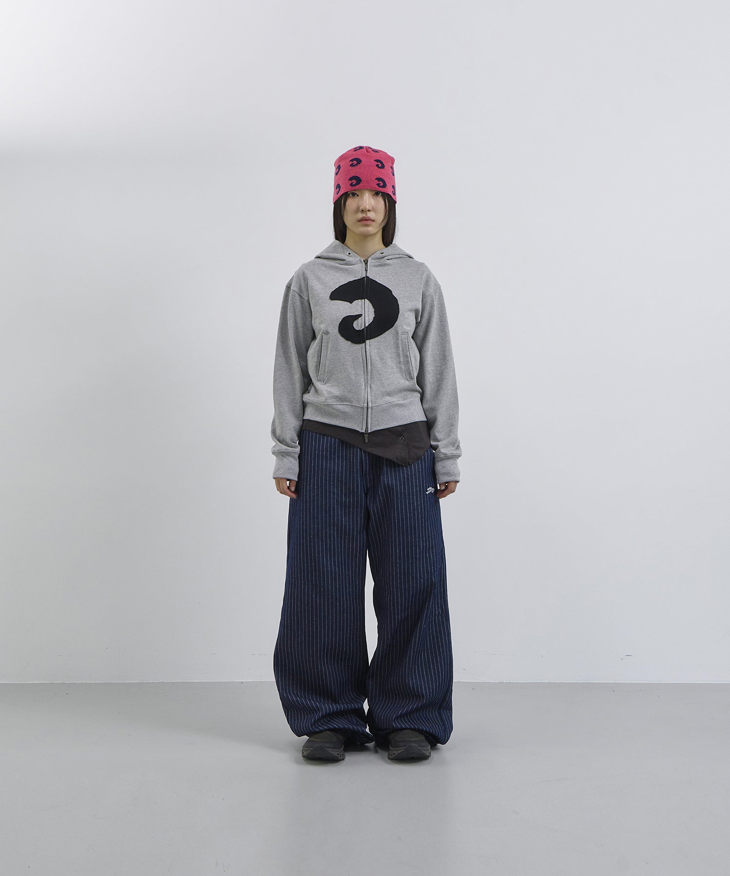 Tansanmagnesium Hon Appliqué Hoodie Full Zip Grey