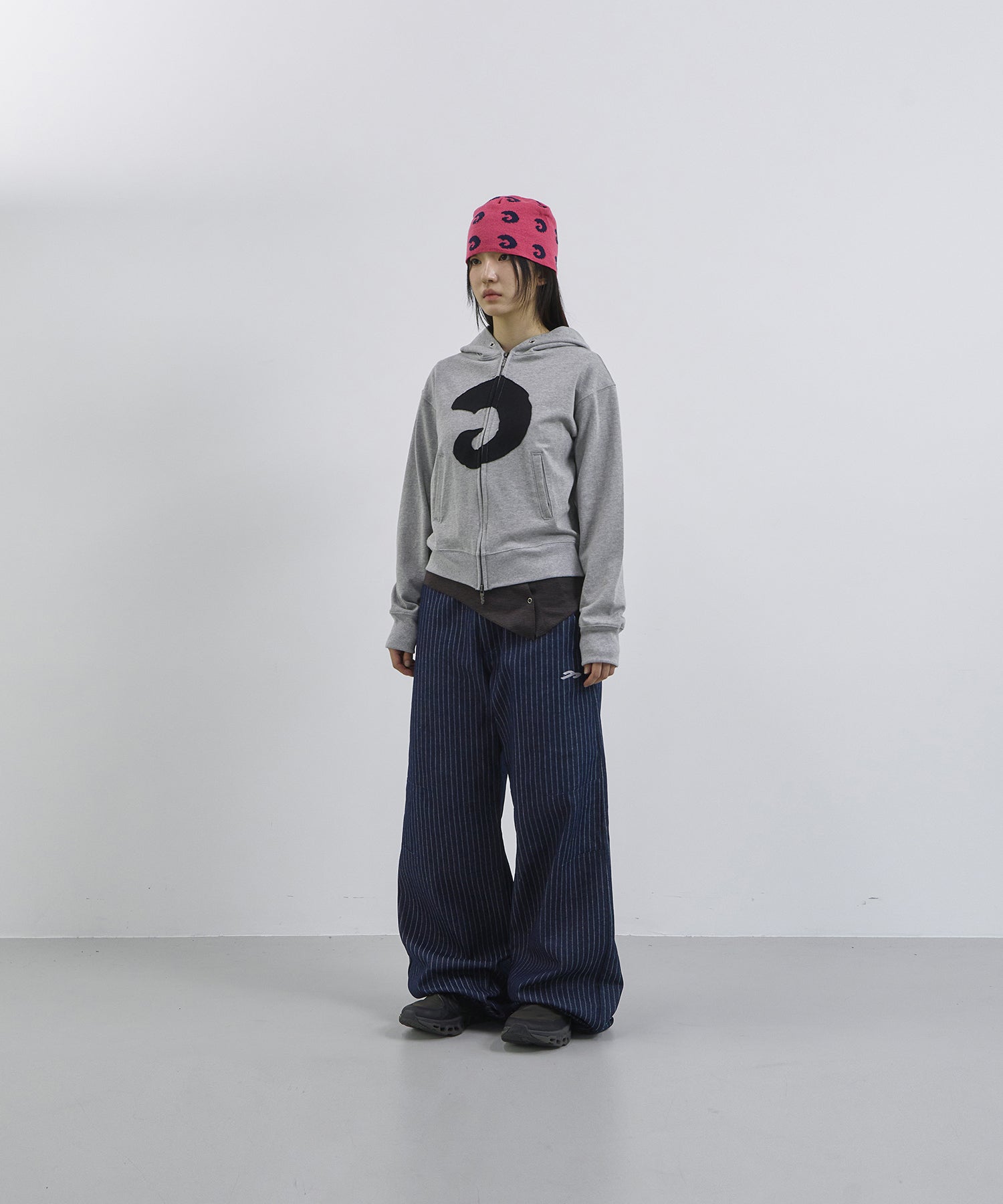 Tansanmagnesium Hon Appliqué Hoodie Full Zip Grey