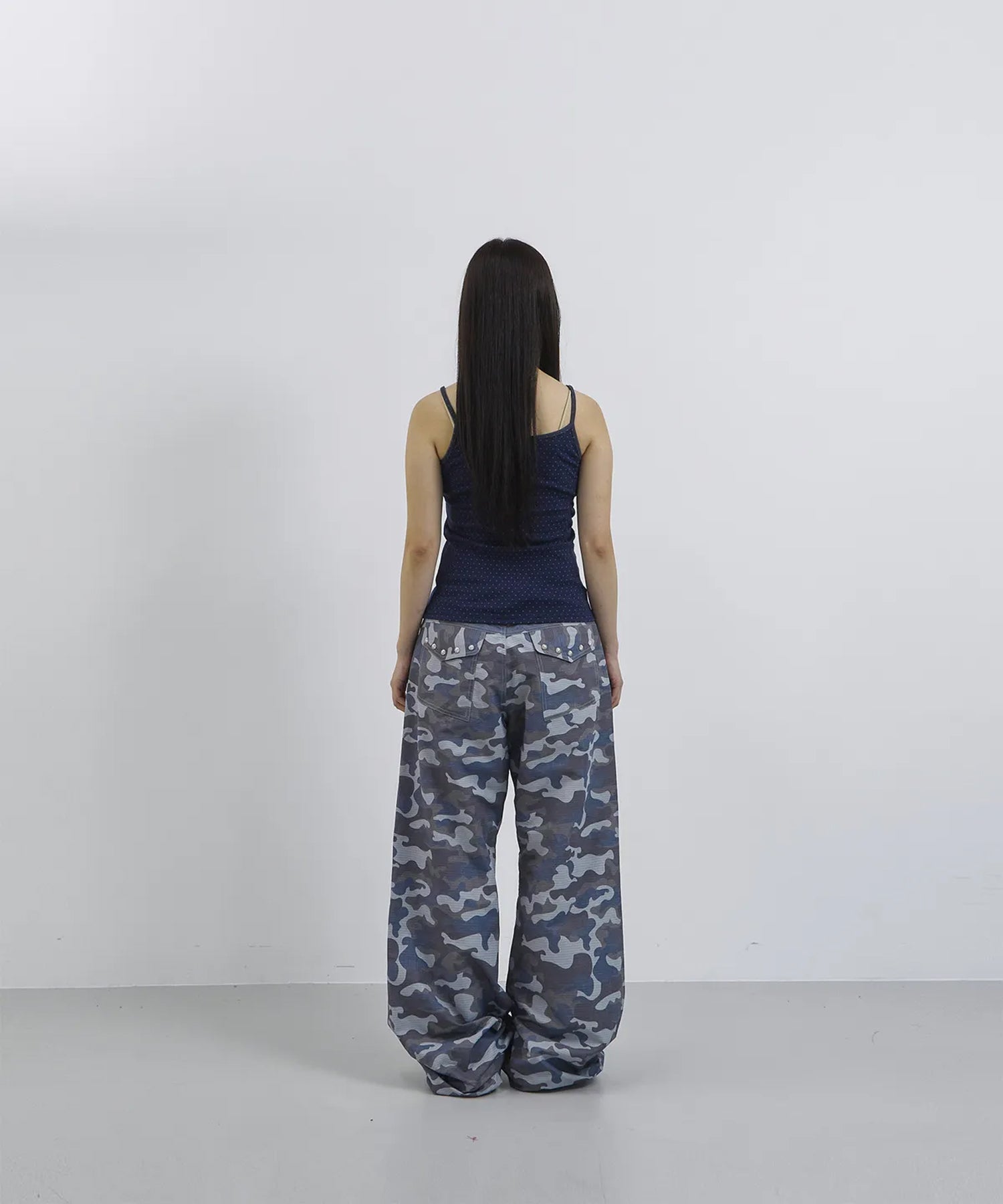 Tansanmagnesium Nylon Wide Stud Pants Camo