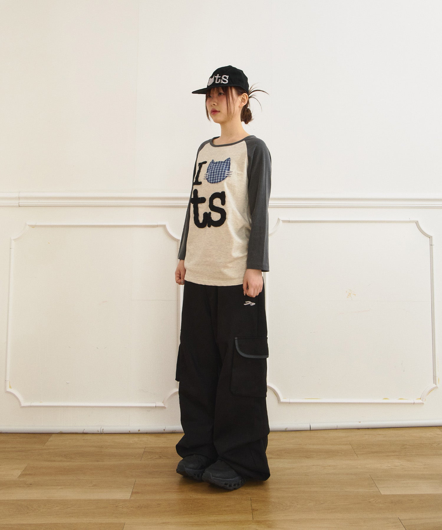 Tansanmagnesium Juyoung X Tansan Cat Long Sleeve Ivory