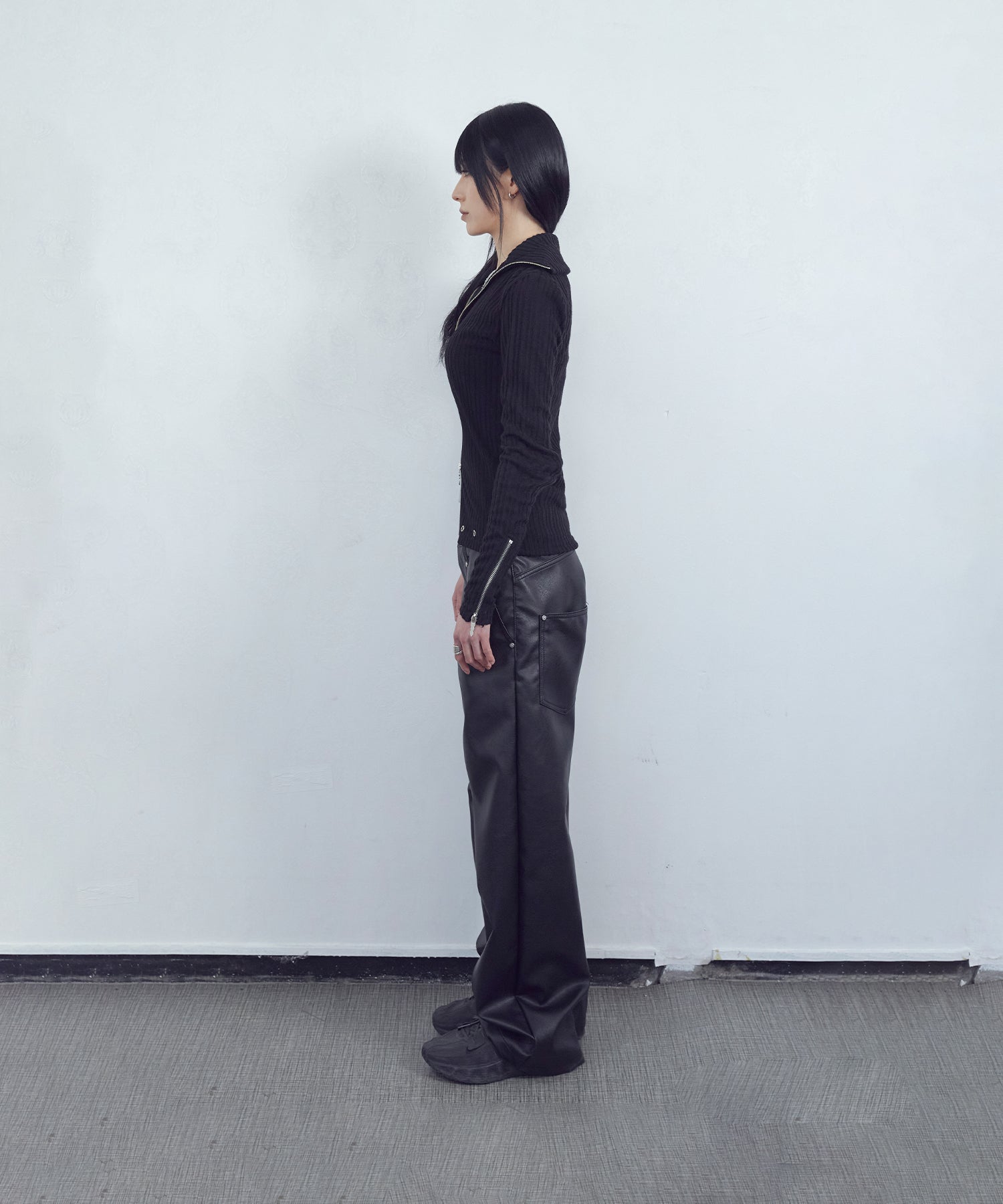 Tansanmagnesium Sullano x Tansan Eyelet Off-Neck Knit Zip-Up