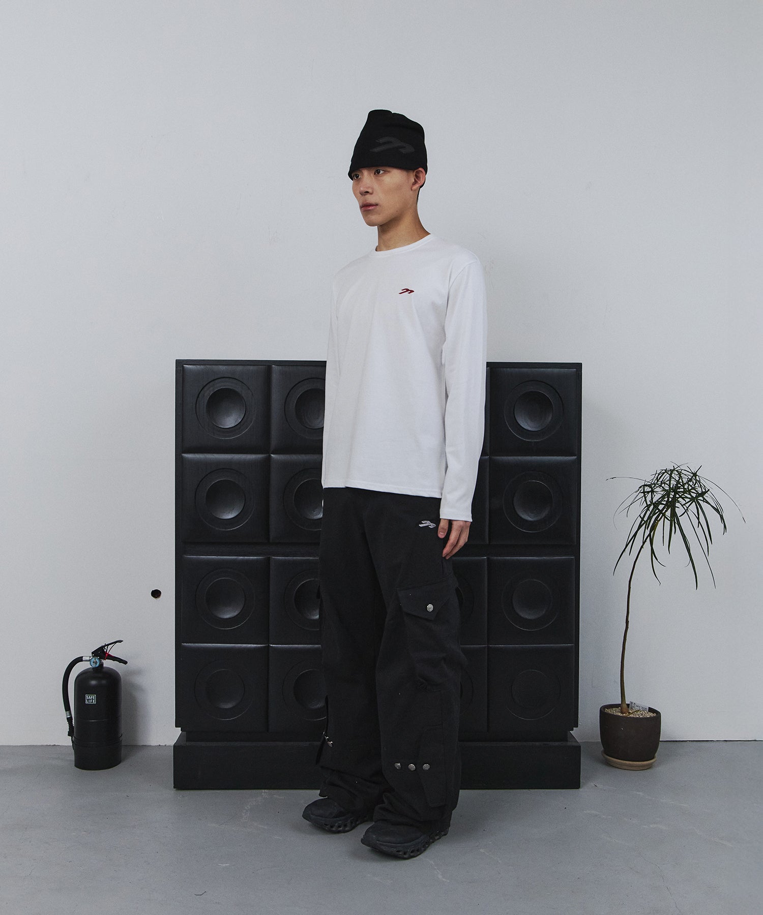 Tansanmagnesium (5/30 Pre-Order Delivery) Cotton Wide Cross Cargo Pants (Black)