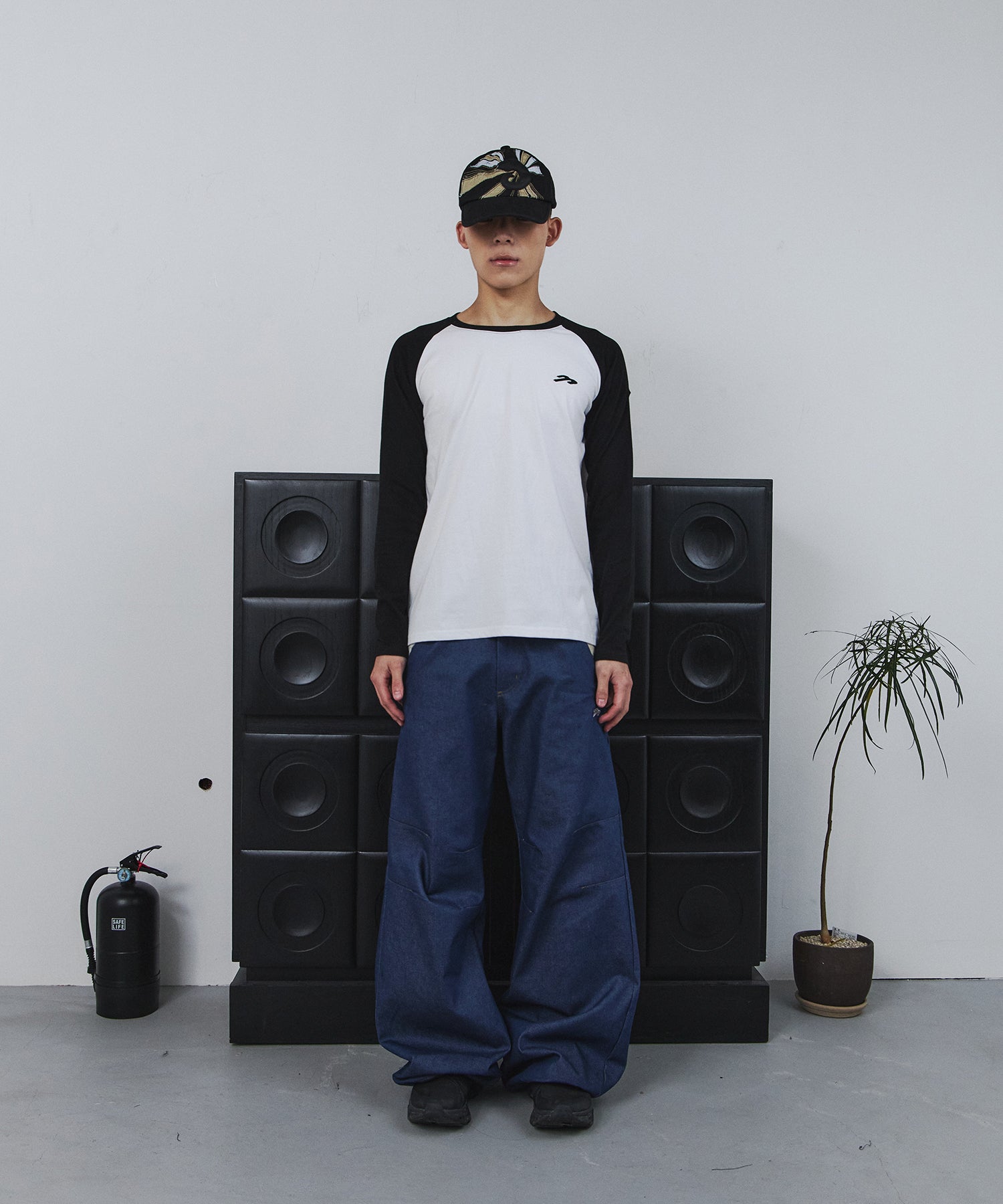 Tansanmagnesium (5/27 Pre-Order Delivery) Nagrang Bone Long Sleeve (White)