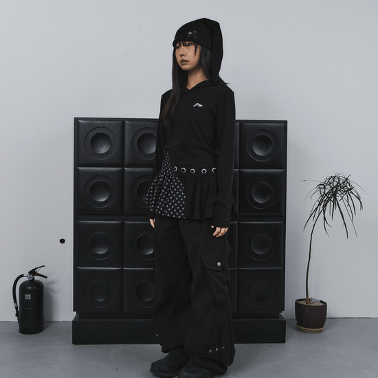 Tansanmagnesium Button Hood Layered One-Piece